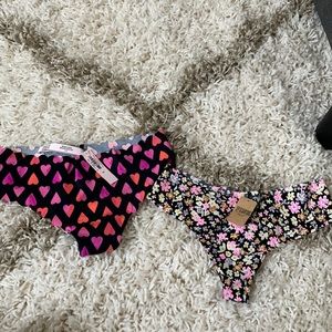 Victoria secret seamless thongs size small